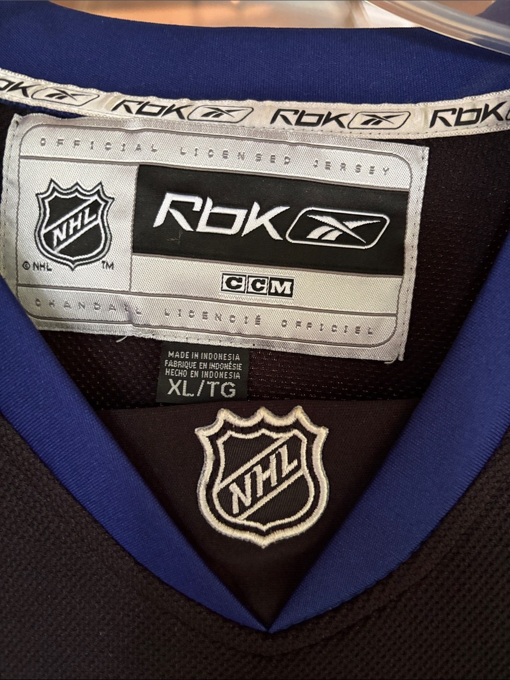 Reebok Tampa Bay Lightning Black and Blue NHL Jersey - Picture 2 of 6